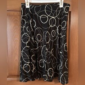 Elegant Black Circle Pattern Skirt